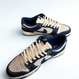 Nike Men's Beige and Dark Blue Sneakers